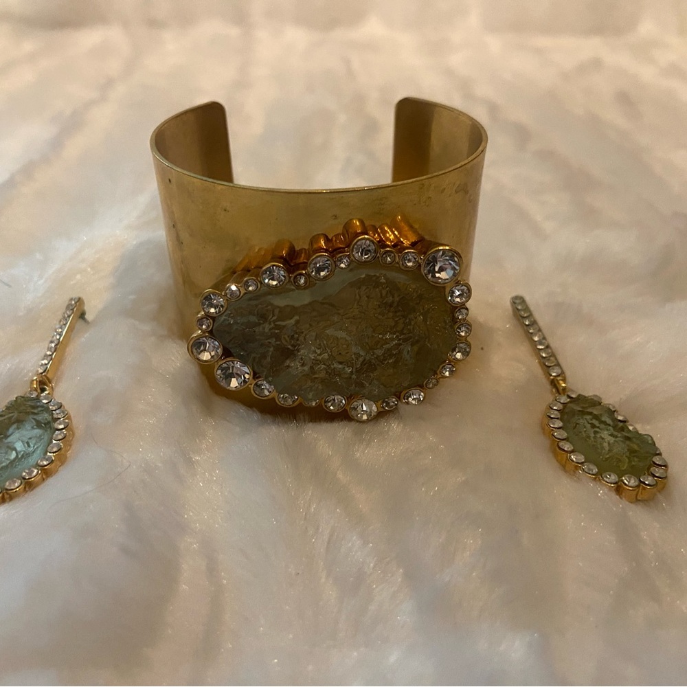 Kara Ross Elegant Gold and Green Jewelry Set preloved